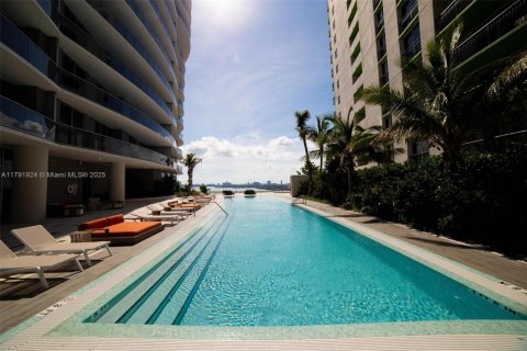 Купить кондоминиум в Майами, Флорида 1 спальня, 82.5м2, № 1958148 - фото 24