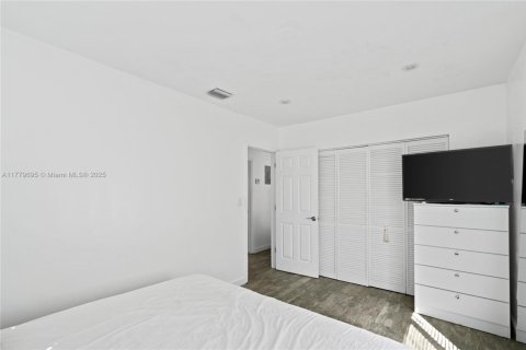 Villa ou maison à vendre à Fort Lauderdale, Floride: 2 chambres, 71.72 m2 № 1961421 - photo 16