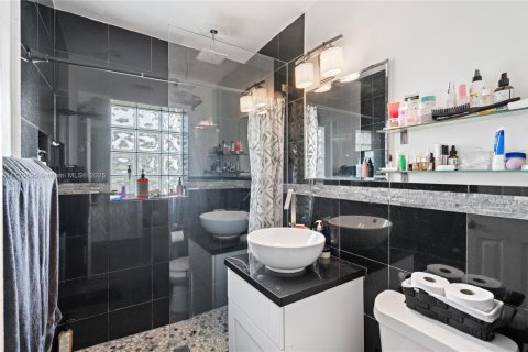 Villa ou maison à vendre à Fort Lauderdale, Floride: 2 chambres, 71.72 m2 № 1961421 - photo 17