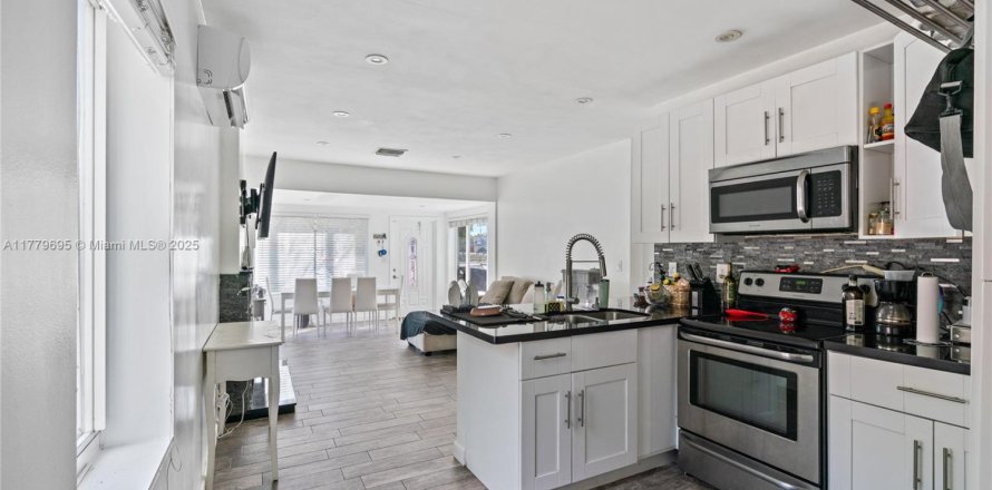 Villa ou maison à Fort Lauderdale, Floride 2 chambres, 71.72 m2 № 1961421