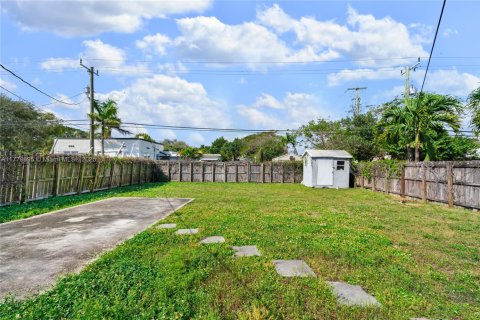 Villa ou maison à vendre à Fort Lauderdale, Floride: 2 chambres, 71.72 m2 № 1961421 - photo 24