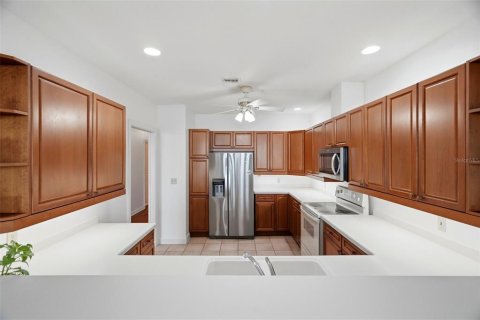 Copropriété à vendre à Saint Petersburg, Floride: 3 chambres, 241.55 m2 № 2400207 - photo 11