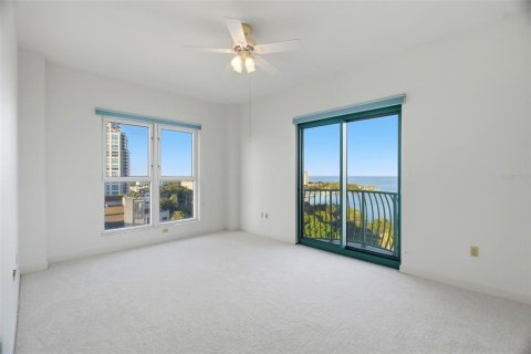 Copropriété à vendre à Saint Petersburg, Floride: 3 chambres, 241.55 m2 № 2400207 - photo 26