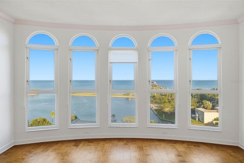 Copropriété à vendre à Saint Petersburg, Floride: 3 chambres, 241.55 m2 № 2400207 - photo 14