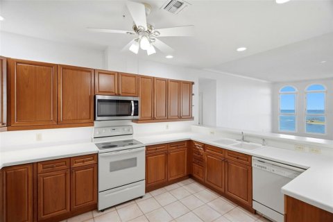 Copropriété à vendre à Saint Petersburg, Floride: 3 chambres, 241.55 m2 № 2400207 - photo 10