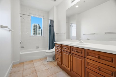Copropriété à vendre à Saint Petersburg, Floride: 3 chambres, 241.55 m2 № 2400207 - photo 28