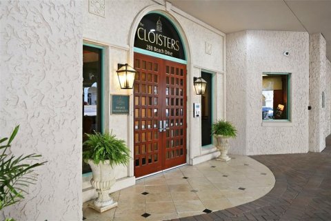 Copropriété à vendre à Saint Petersburg, Floride: 3 chambres, 241.55 m2 № 2400207 - photo 5