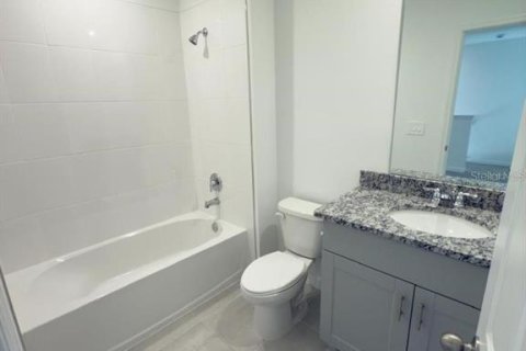 Touwnhouse à louer à Clermont, Floride: 3 chambres, 137.96 m2 № 2359398 - photo 8