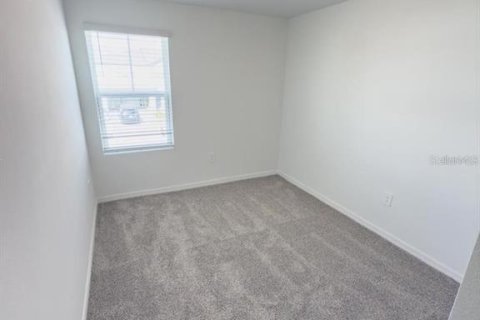 Touwnhouse à louer à Clermont, Floride: 3 chambres, 137.96 m2 № 2359398 - photo 5