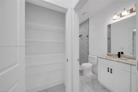 Casa en venta en Lehigh Acres, Florida, 3 dormitorios № 1842808 - foto 10