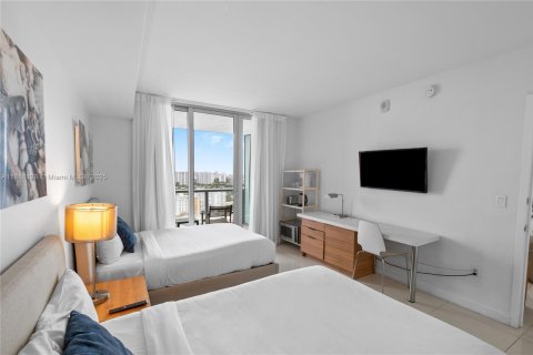 Купить кондоминиум в Халландейл-Бич, Флорида 2 спальни, 94.76м2, № 1939469 - фото 11