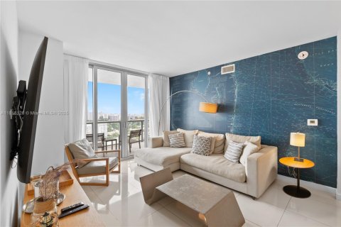 Купить кондоминиум в Халландейл-Бич, Флорида 2 спальни, 94.76м2, № 1939469 - фото 7