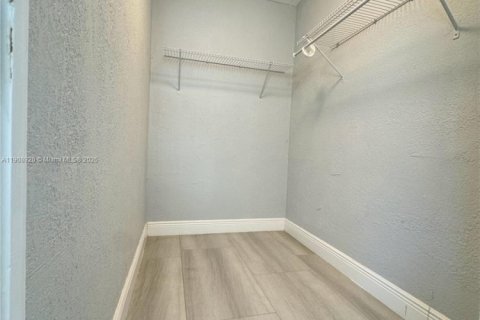 Villa ou maison à vendre à Pompano Beach, Floride: 2 chambres, 123.65 m2 № 1964707 - photo 13