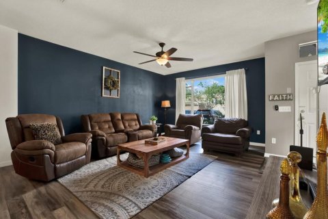 Adosado en venta en Seffner, Florida, 2 dormitorios, 116.31 m2 № 1650974 - foto 5