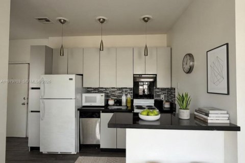 Condo in Miami Beach, Florida  № 2043521 - photo 2