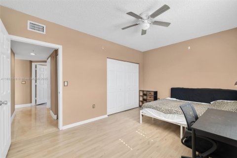 Condo in Sunny Isles Beach, Florida, 3 bedrooms  № 1785842 - photo 28