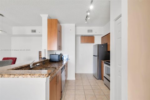 Condo in Sunny Isles Beach, Florida, 3 bedrooms  № 1785842 - photo 18