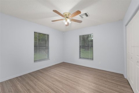 House in Lake Panasoffkee, Florida 2 bedrooms, 142.33 sq.m. № 1854190 - photo 20