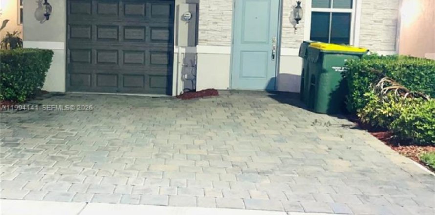 Touwnhouse à Homestead, Floride 4 chambres, 169.64 m2 № 2055848