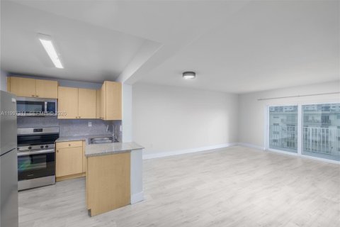 Дом в Норт-Майами-Бич, Флорида 1 спальня, 69.68м2 № 2059245