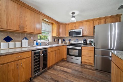 House in Valrico, Florida 3 bedrooms, 111.67 sq.m. № 1796668 - photo 2