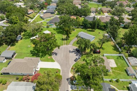 House in Valrico, Florida 3 bedrooms, 111.67 sq.m. № 1796668 - photo 13
