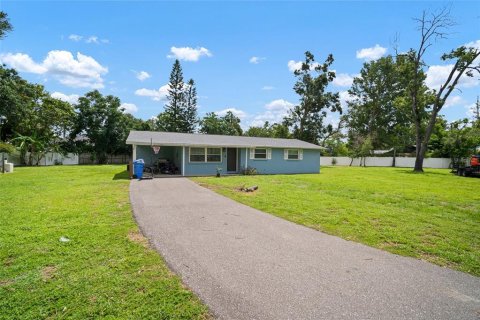 House in Valrico, Florida 3 bedrooms, 111.67 sq.m. № 1796668 - photo 1