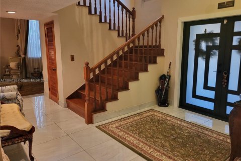 Villa ou maison à vendre à Miami, Floride: 4 chambres № 2023089 - photo 7