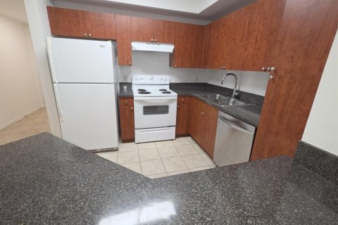 Condo in Miami, Florida, 1 bedroom  № 2399629 - photo 13