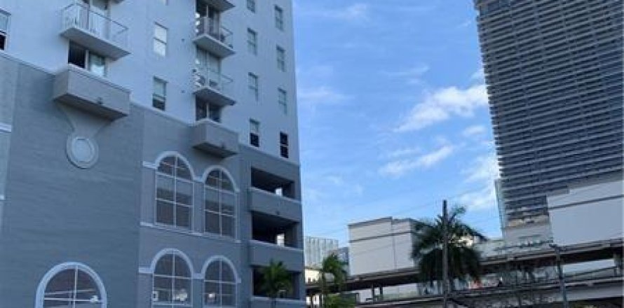 Condo in Miami, Florida, 1 bedroom  № 2399629