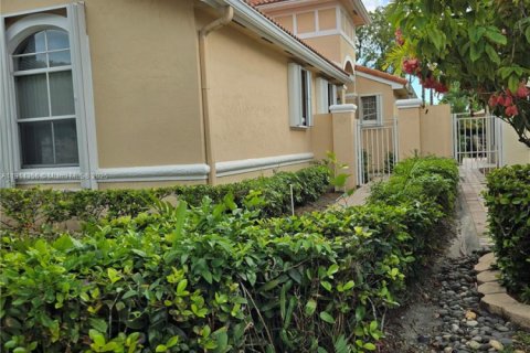 Купить виллу или дом в Дорал, Флорида 3 спальни, 148.18м2, № 1970130 - фото 16