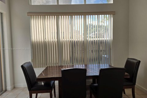 Купить виллу или дом в Дорал, Флорида 3 спальни, 148.18м2, № 1970130 - фото 10