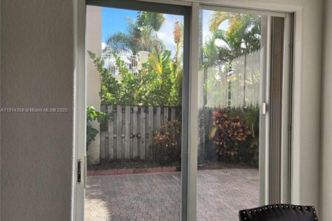 Купить виллу или дом в Дорал, Флорида 3 спальни, 148.18м2, № 1970130 - фото 5