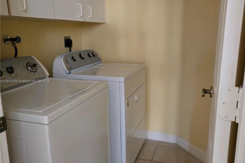 Купить виллу или дом в Дорал, Флорида 3 спальни, 148.18м2, № 1970130 - фото 7