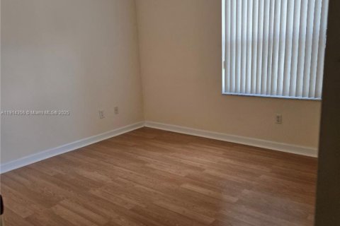 Купить виллу или дом в Дорал, Флорида 3 спальни, 148.18м2, № 1970130 - фото 28