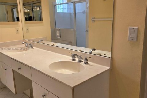 Купить виллу или дом в Дорал, Флорида 3 спальни, 148.18м2, № 1970130 - фото 26