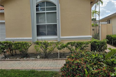 Купить виллу или дом в Дорал, Флорида 3 спальни, 148.18м2, № 1970130 - фото 15