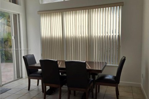 Купить виллу или дом в Дорал, Флорида 3 спальни, 148.18м2, № 1970130 - фото 6