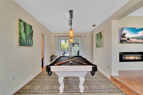 House in North Bay Village, Florida 4 bedrooms № 1887593 - photo 28
