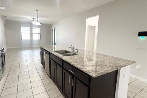 Villa ou maison à louer à Groveland, Floride: 4 chambres, 174.01 m2 № 1903230 - photo 6