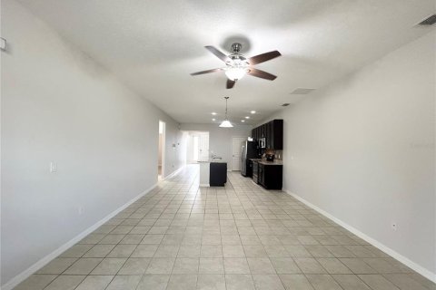 Villa ou maison à louer à Groveland, Floride: 4 chambres, 174.01 m2 № 1903230 - photo 3