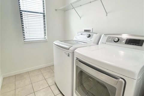 Villa ou maison à louer à Groveland, Floride: 4 chambres, 174.01 m2 № 1903230 - photo 19