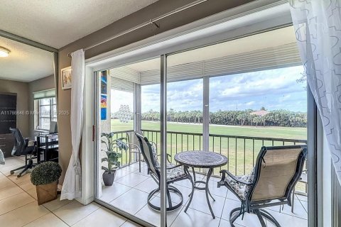 Condo in Pembroke Pines, Florida, 2 bedrooms  № 1705067 - photo 30