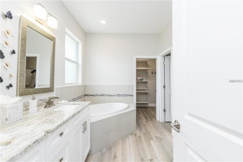 Villa ou maison à vendre à Tampa, Floride: 4 chambres, 234.49 m2 № 2149223 - photo 13