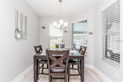 Villa ou maison à vendre à Tampa, Floride: 4 chambres, 234.49 m2 № 2149223 - photo 10