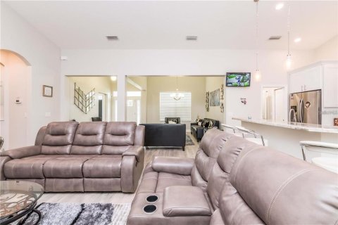 Villa ou maison à vendre à Tampa, Floride: 4 chambres, 234.49 m2 № 2149223 - photo 5