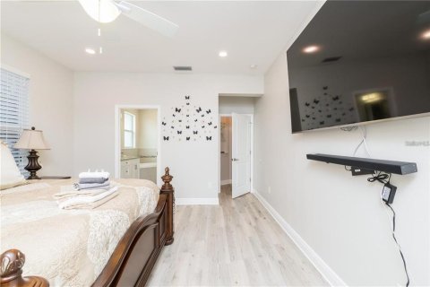 Villa ou maison à vendre à Tampa, Floride: 4 chambres, 234.49 m2 № 2149223 - photo 12