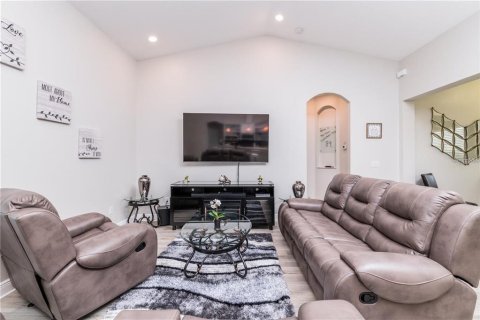 Villa ou maison à vendre à Tampa, Floride: 4 chambres, 234.49 m2 № 2149223 - photo 7