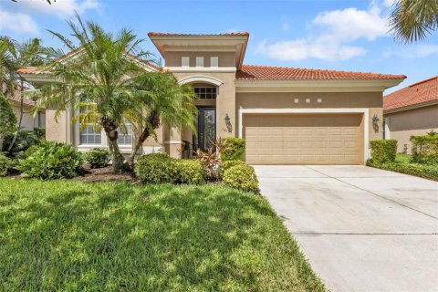 House in Port Charlotte, Florida 2 bedrooms, 190.08 sq.m. № 2107573