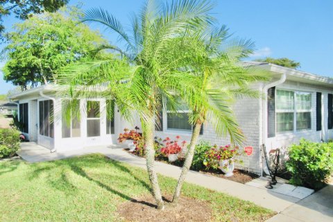 Condominio en alquiler en Boynton Beach, Florida, 2 dormitorios, 115.01 m2 № 1151660 - foto 1